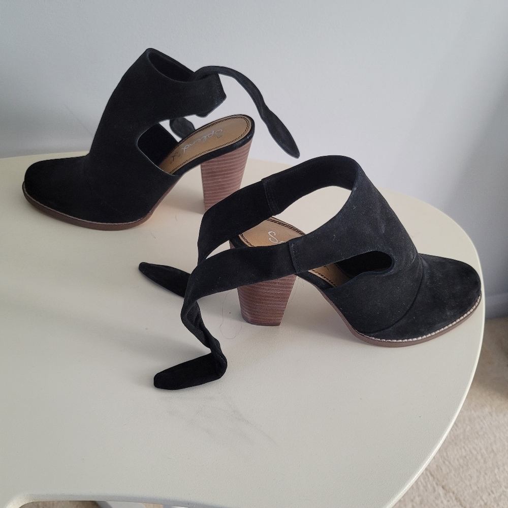 Open back heel boot